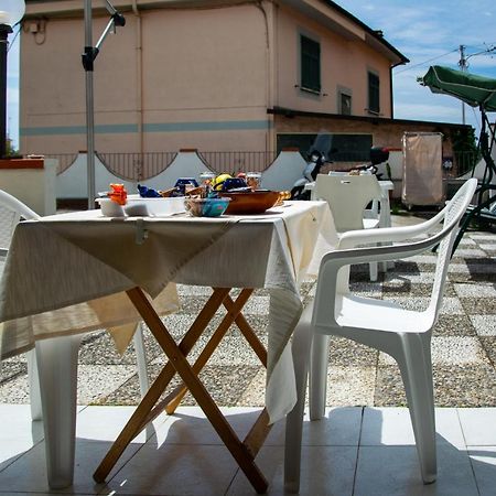 Bed and Breakfast Profumo Di Mare Free Private Parking Included Sanremo Exterior foto